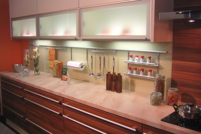 05 Skleněná dvířka.jpg